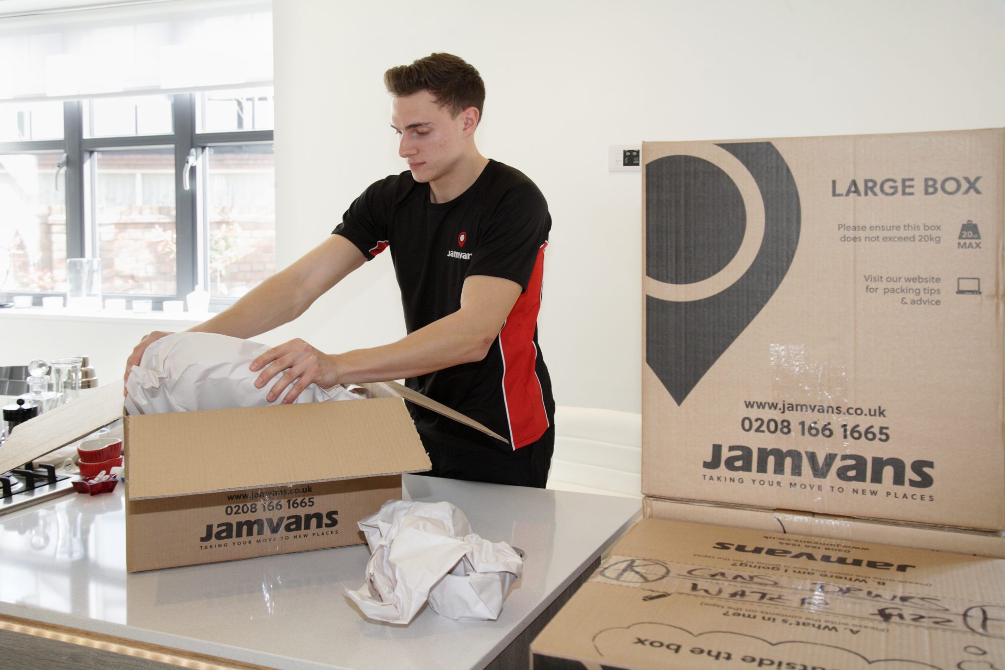 JamVans Removals in London