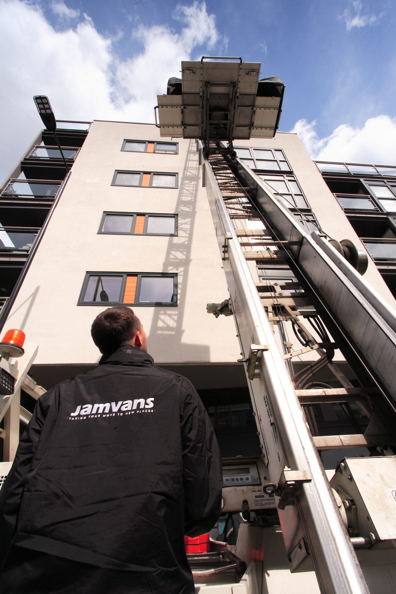 JamVans Man & Van Removals in London